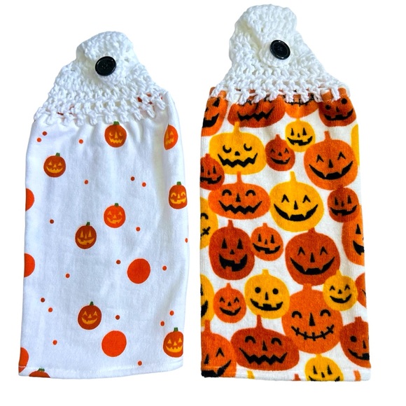 HAND CRAFTED Halloween Crocheted Top Hanging Kitchen or Bathroom Hand Towels - Picture 3 of 9
